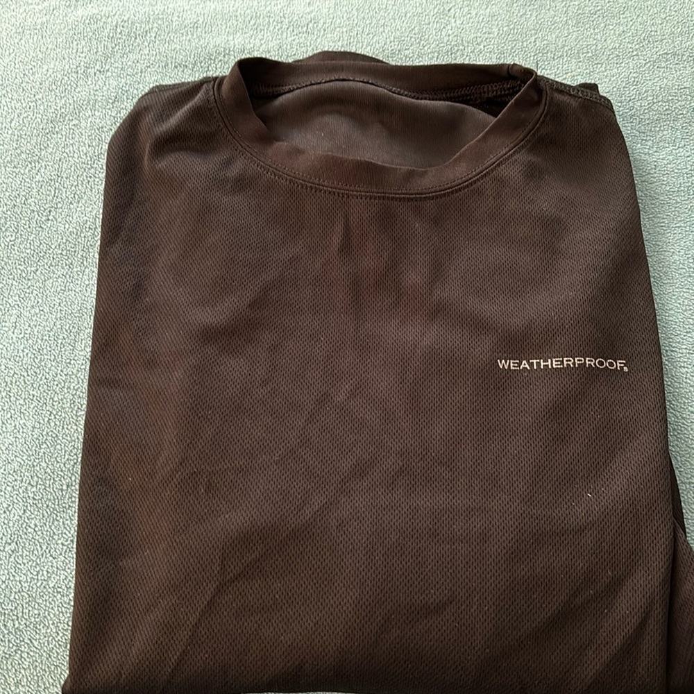Weatherproof youth large cold gear shirt